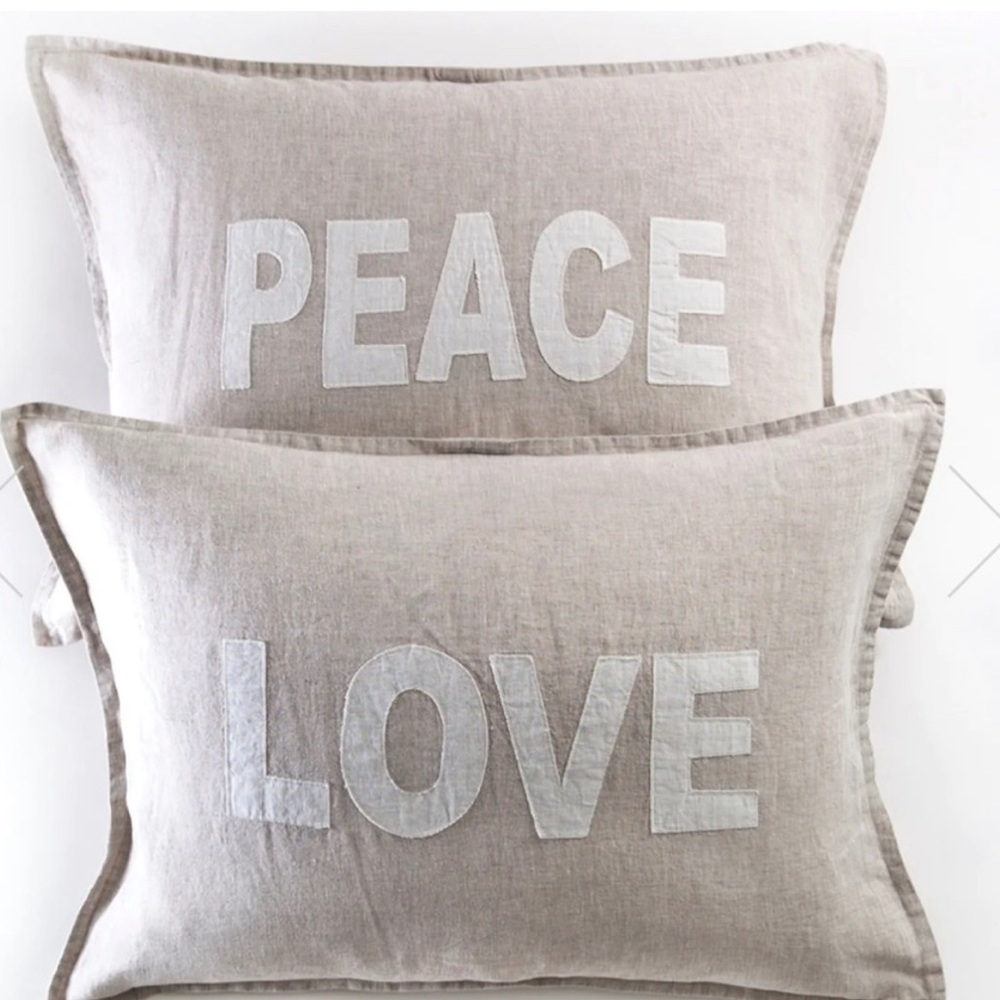 Pom Pom At Home Jillian Harris